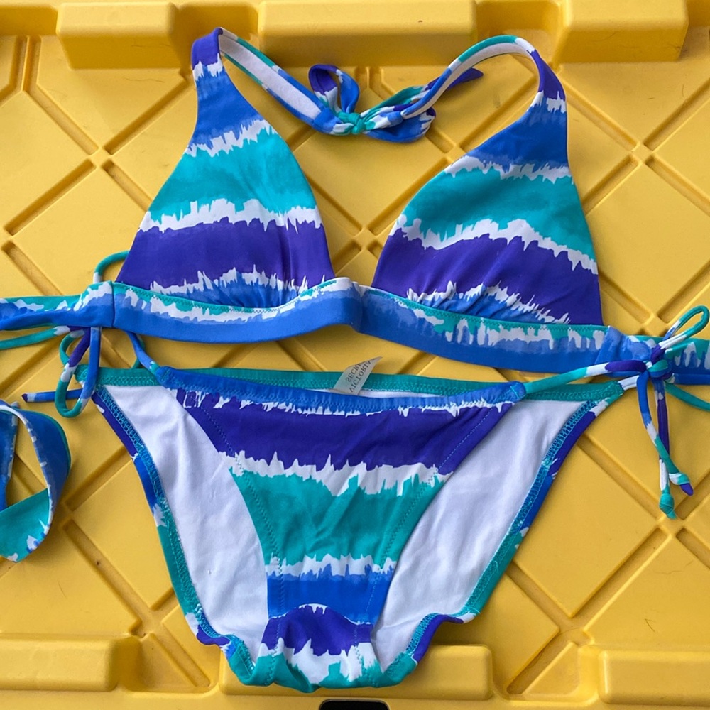 Victoria’s Secret tie-die bikini